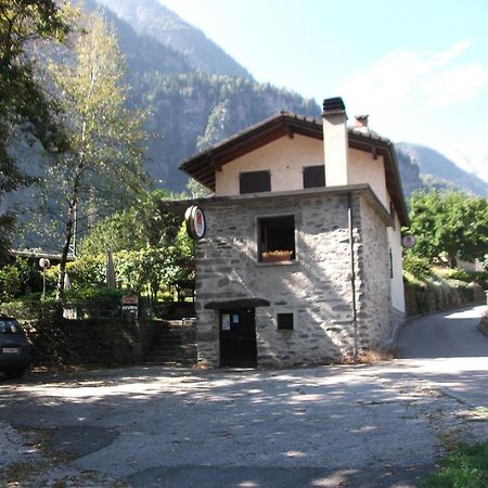 Grotto Pergola Bed and Breakfast Giornico Εξωτερικό φωτογραφία