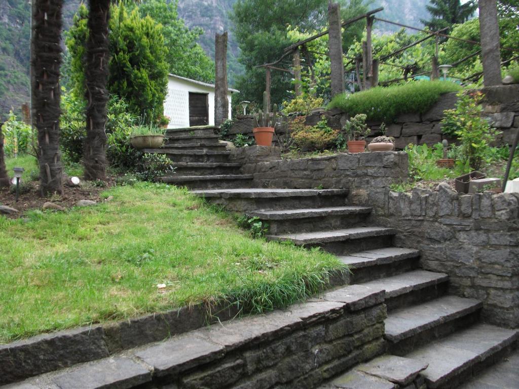 Grotto Pergola Bed and Breakfast Giornico Εξωτερικό φωτογραφία